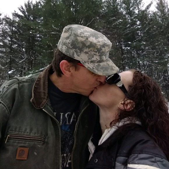 Meet your Posher, Beth - Picture 1 of 1